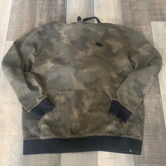 Vans Other - Vans Camo Pull Over hoodie